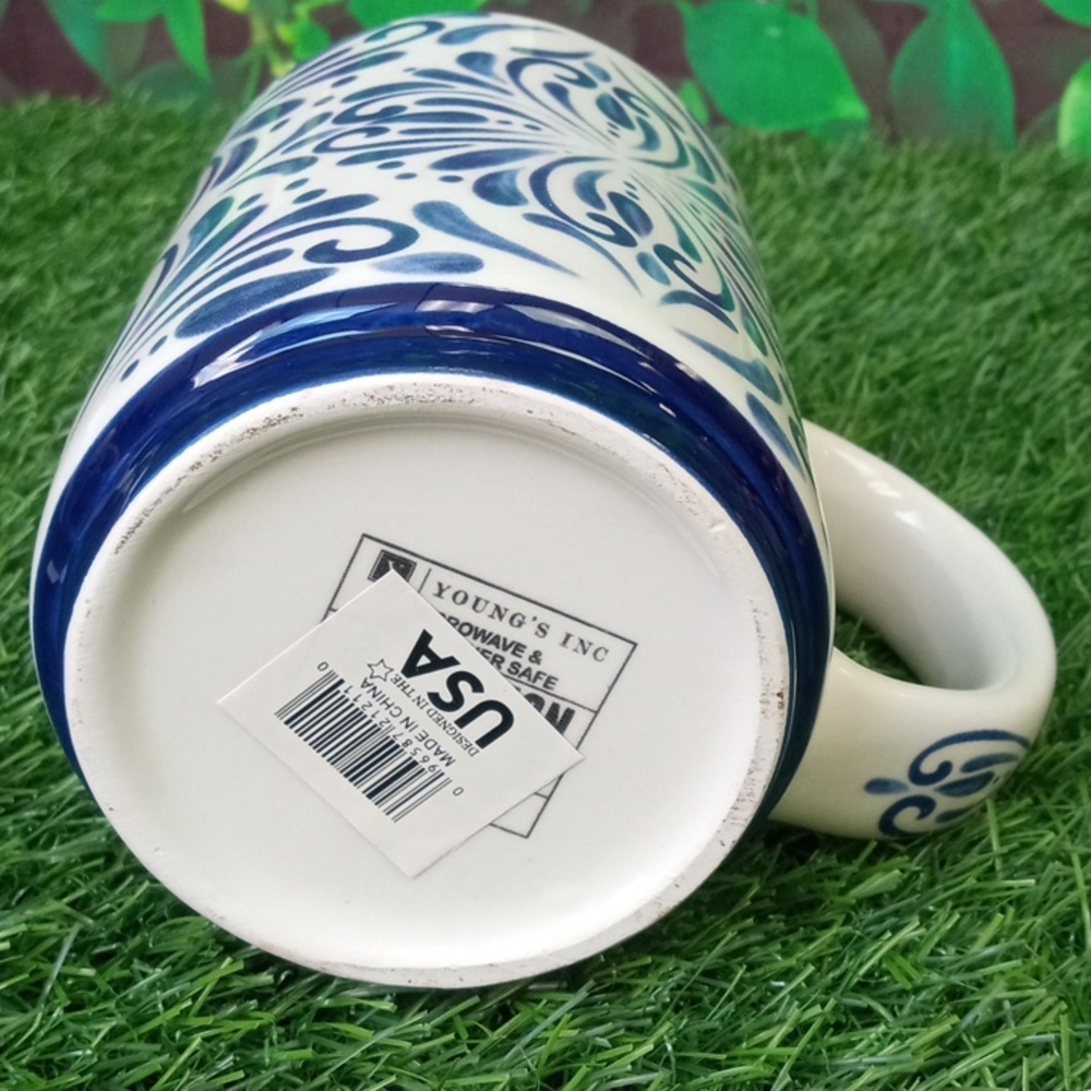 🏠 Young's Blue & White 'Live Well' Patterned Ceramic Mug - Picture 2 of 4